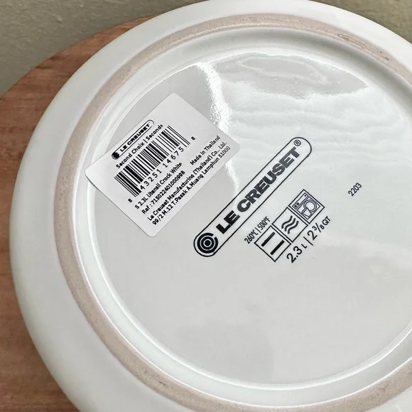 NEW Le Creuset White Utensil Crock - Picture 2 of 2